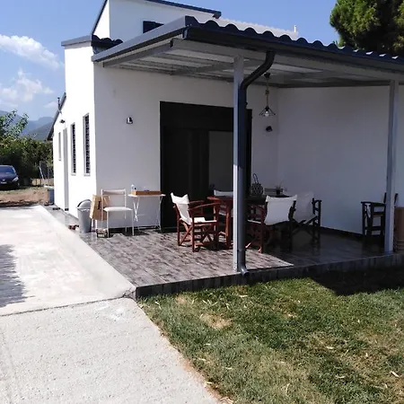 Σπίτι Με Σοφίτα Μπροστά Στη Θάλασσα Villa Trapeza  Exterior photo