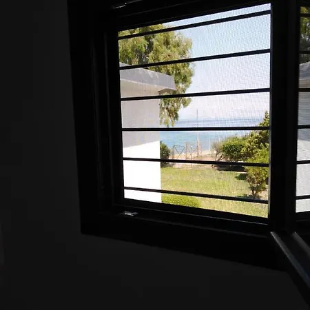 Σπίτι Με Σοφίτα Μπροστά Στη Θάλασσα Villa Trapeza  Exterior photo